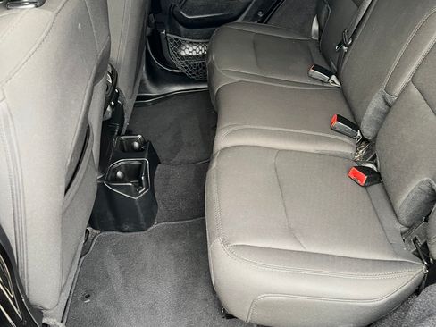 Used 2019 Jeep Wrangler Unlimited Sport S AWD/4WD image 21