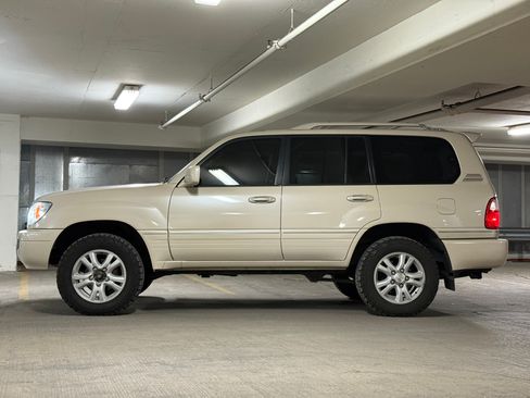 Used 2005 Lexus LX 470 4WD image 9