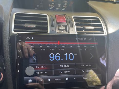 Used 2015 Subaru Crosstrek 2.0i Premium image 5