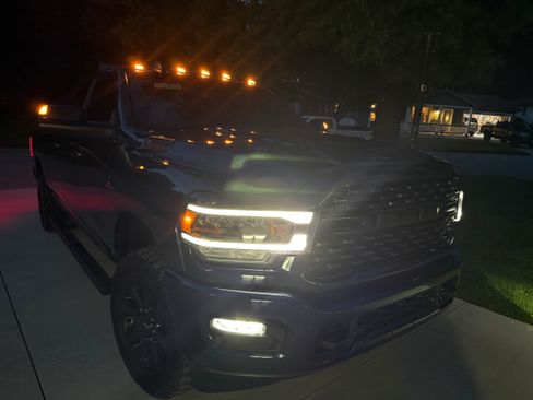 Used 2022 RAM 3500 Big Horn w/ Level C Equiment Group AWD/4WD image 10