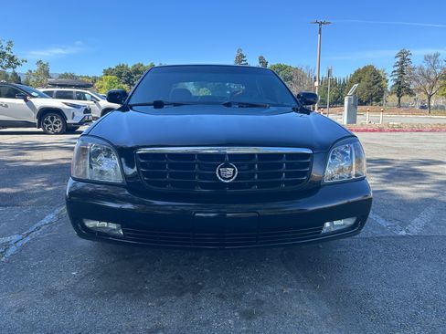 Used 2002 Cadillac De Ville DTS w/ Premium Equipment Pkg image 2