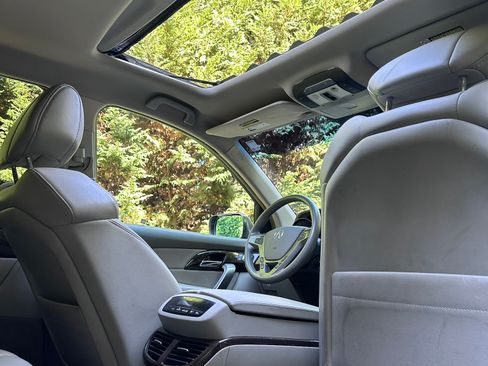 Used 2011 Acura MDX w/ Technology Package AWD/4WD image 29