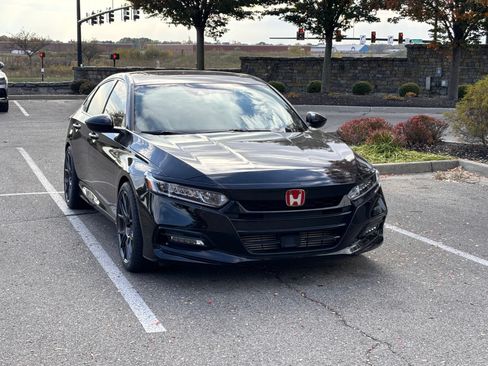 Used 2020 Honda Accord Sport image 5