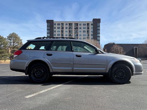 Used 2009 Subaru Outback 2.5i Special Edition image 6