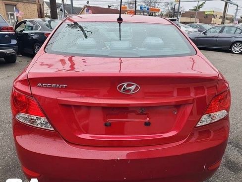 Used 2012 Hyundai Accent GLS FWD image 5