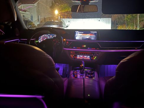 Used 2016 BMW 740i image 23