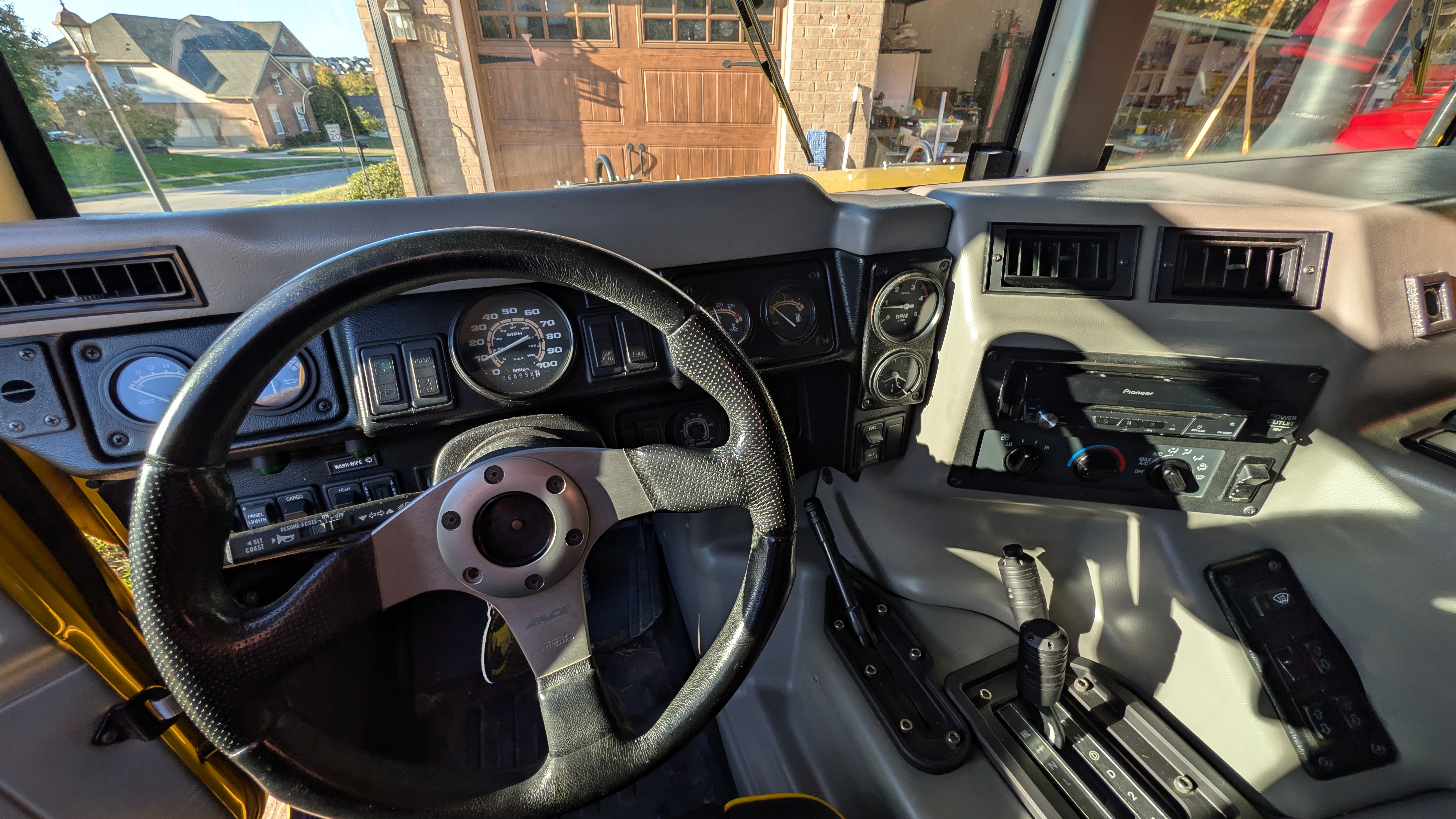 Used 1997 HUMMER H1 4-Door Wagon AWD/4WD image 9