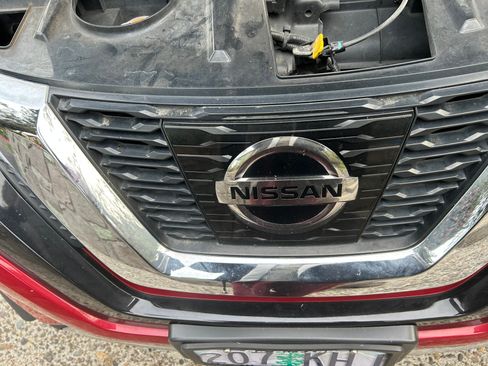 Used 2017 Nissan Rogue SV w/ SV Premium Package image 21