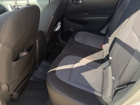 Used 2012 Nissan Rogue SV image 8