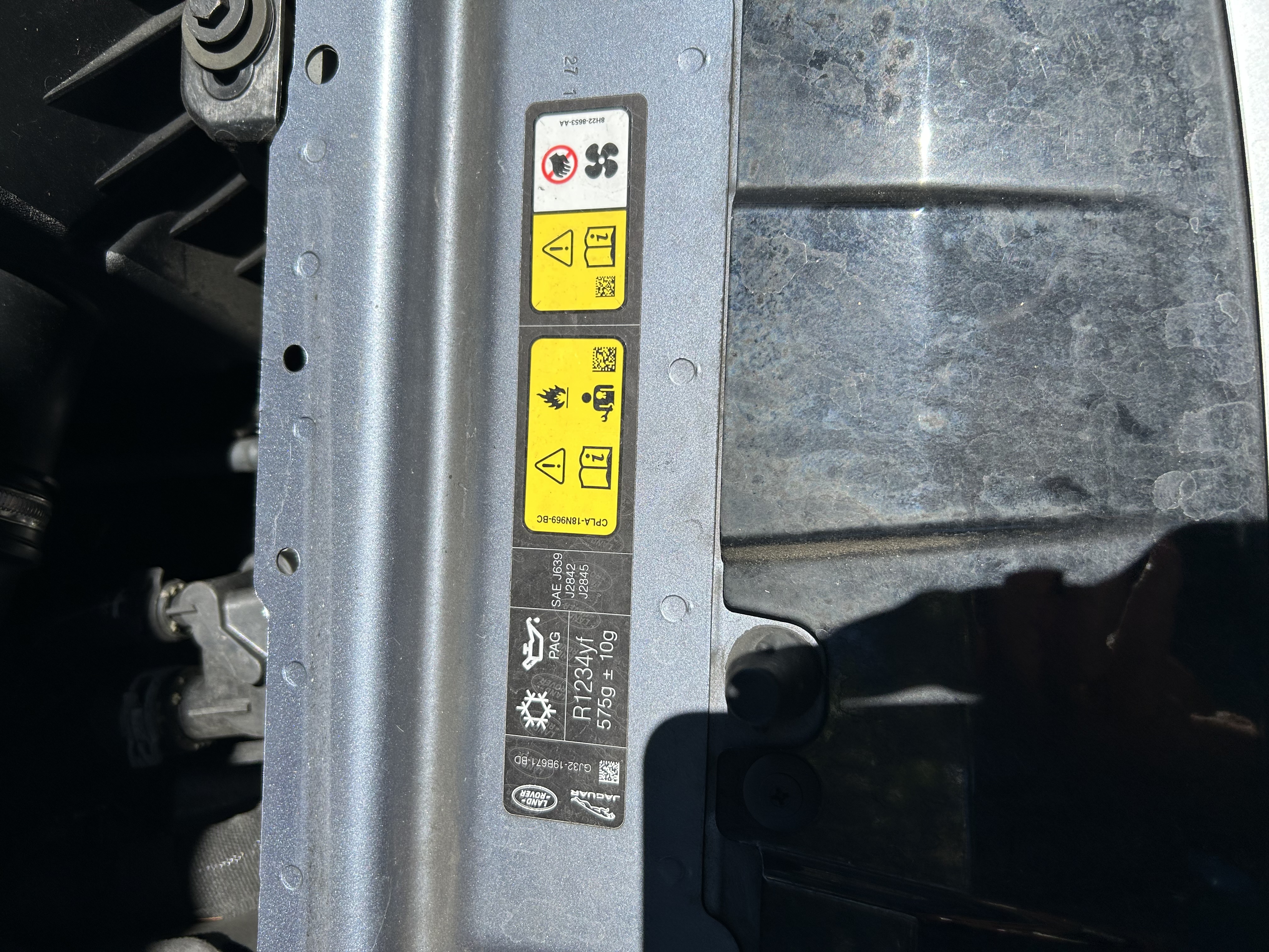 Used 2018 Land Rover Discovery Sport HSE AWD/4WD image 13
