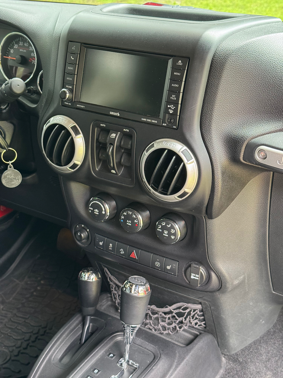 Used 2016 Jeep Wrangler Unlimited Rubicon AWD/4WD image 17