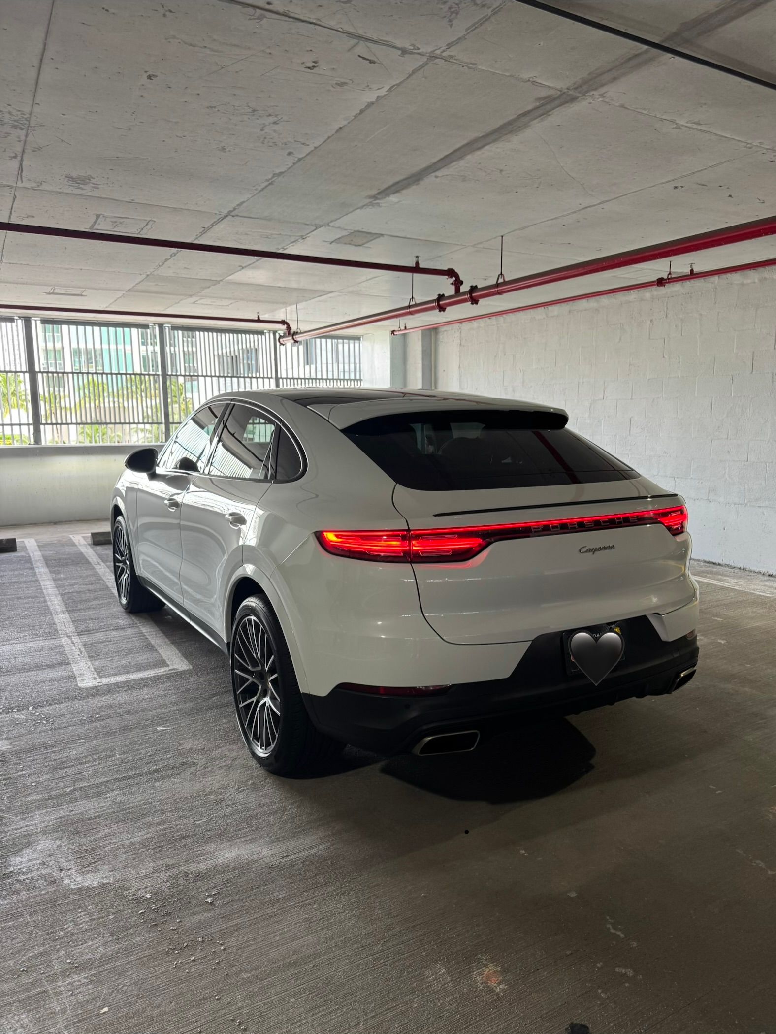 Used 2021 Porsche Cayenne Coupe AWD/4WD image 12