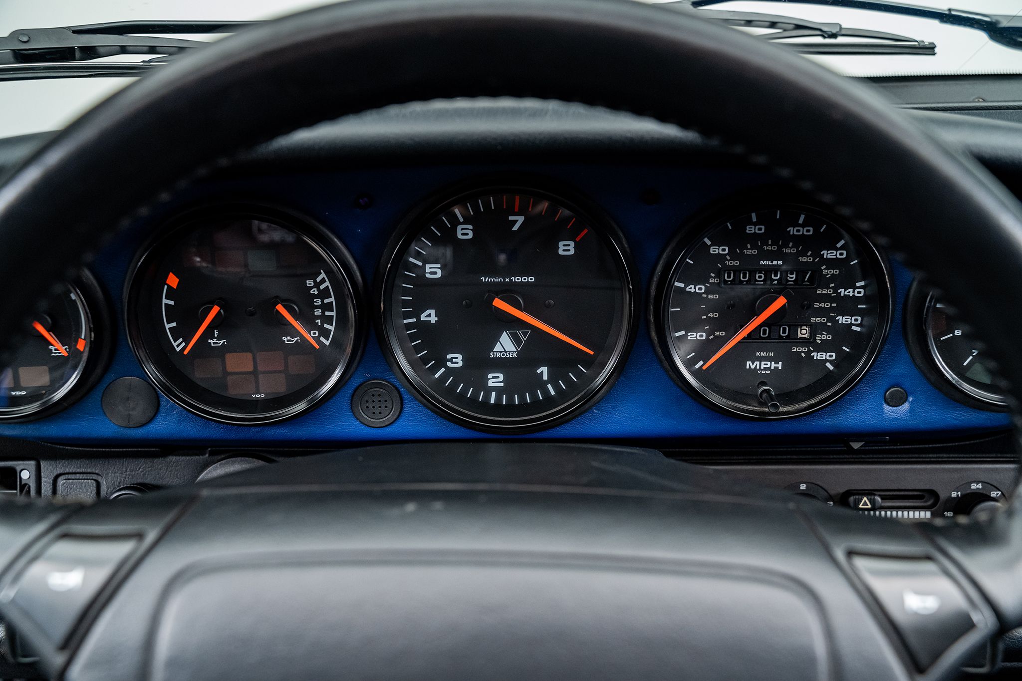 Used 1994 Porsche 911 Speedster RWD image 12
