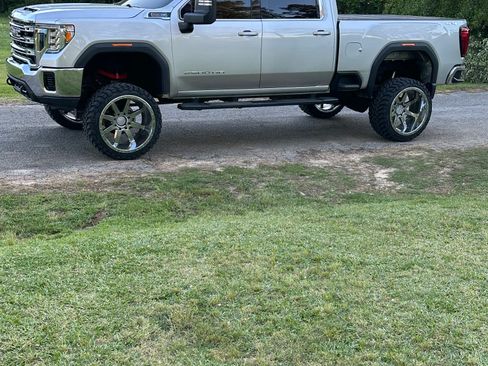 Used 2020 GMC Sierra 2500 SLE image 11