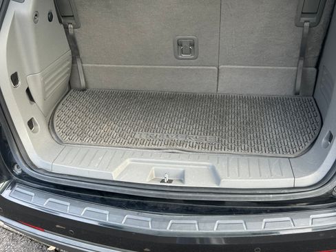 Used 2015 Chevrolet Traverse LT image 6