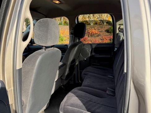 Used 2004 Dodge Ram 2500 Truck SLT w/ Trailer Tow Group image 9