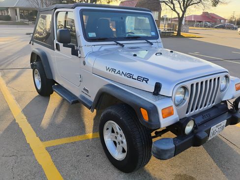 Used 2004 Jeep Wrangler 4WD image 16