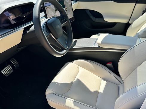 Used 2023 Tesla Model S Plaid AWD/4WD image 8