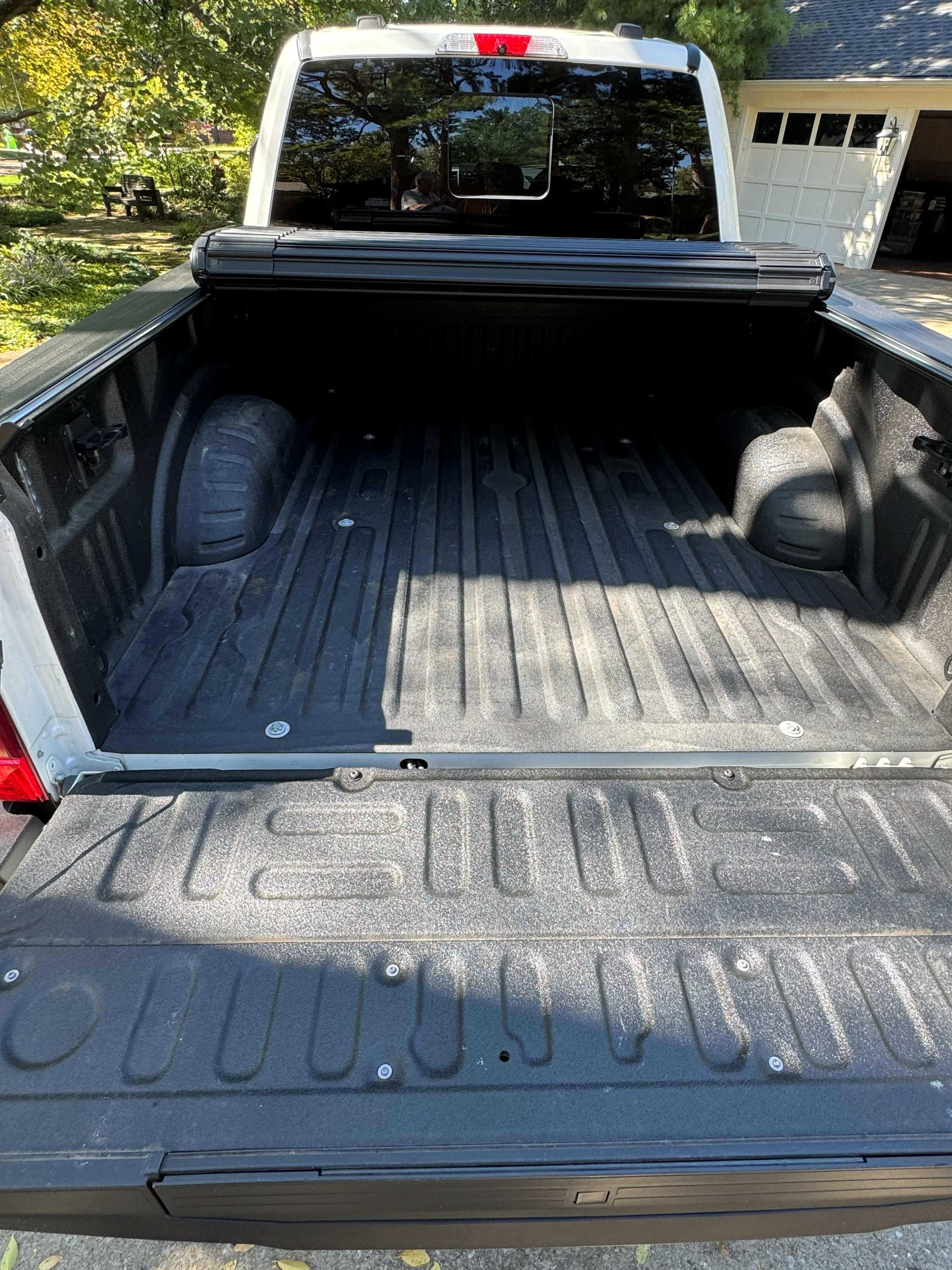 Used 2020 Ford F250 Platinum w/ FX4 Off-Road Package AWD/4WD image 27