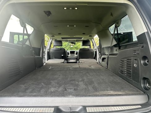 Used 2020 GMC Yukon XL Denali w/ Denali Premium Package image 22