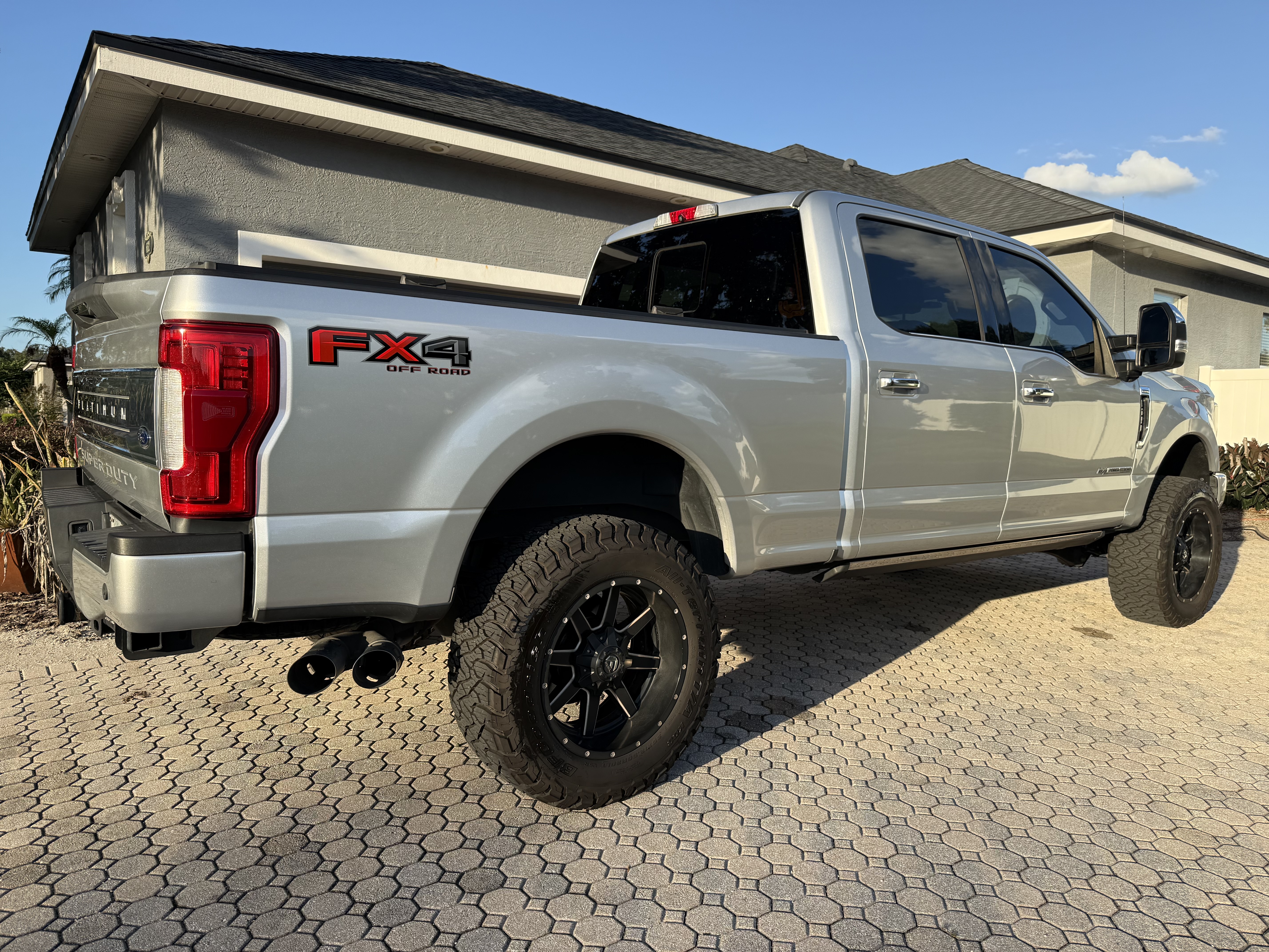 Used 2018 Ford F250 Platinum w/ Platinum Ultimate Package AWD/4WD image 5