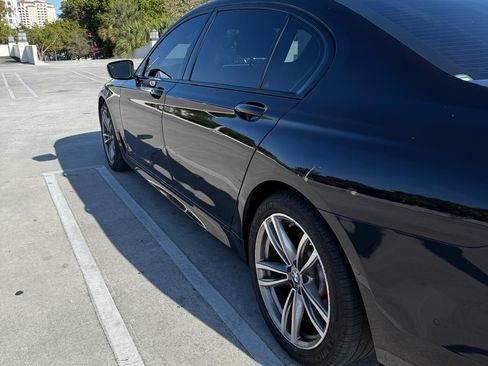 Used 2016 BMW 740i image 6