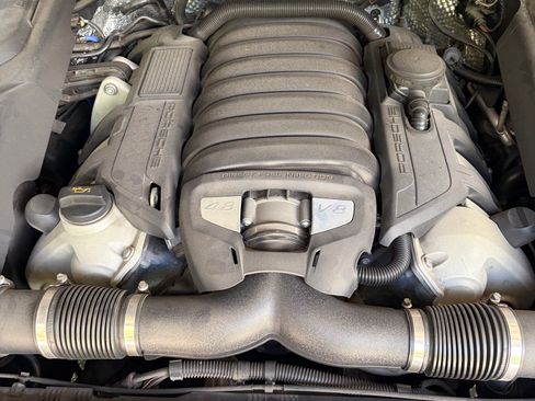 Used 2013 Porsche Cayenne GTS AWD/4WD image 18