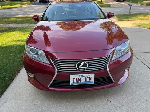 Used 2013 Lexus ES 350 w/ Luxury Pkg FWD image 2