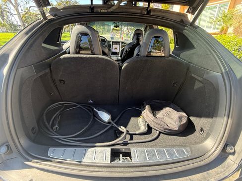 Used 2016 Tesla Model X 90D image 17