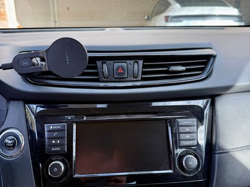 Used 2019 Nissan Rogue SV image 13