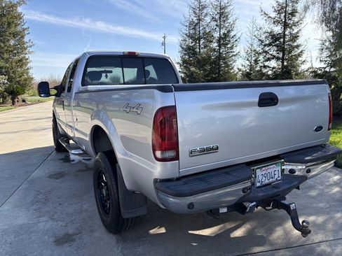 Used 2005 Ford F350 XLT image 8