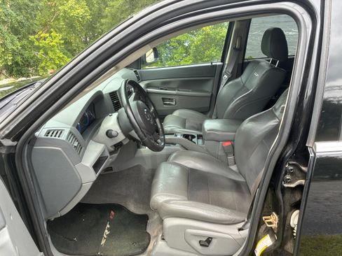 Used 2007 Jeep Grand Cherokee SRT8 w/ SRT Option Group I image 17