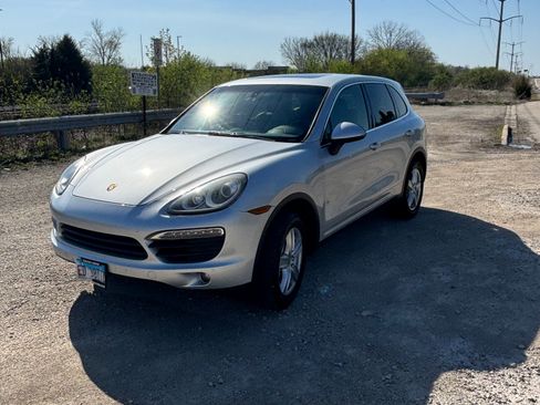 Used 2013 Porsche Cayenne S image 4