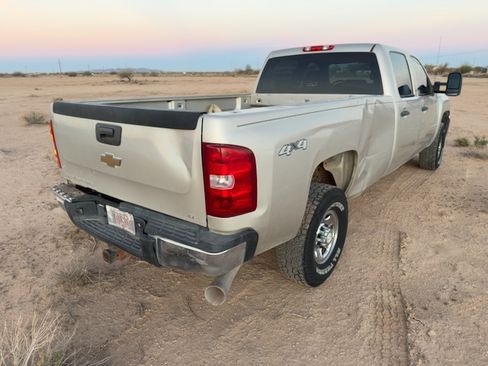 Used 2008 Chevrolet Silverado 2500 LT w/ 1LT Convenience Package image 6