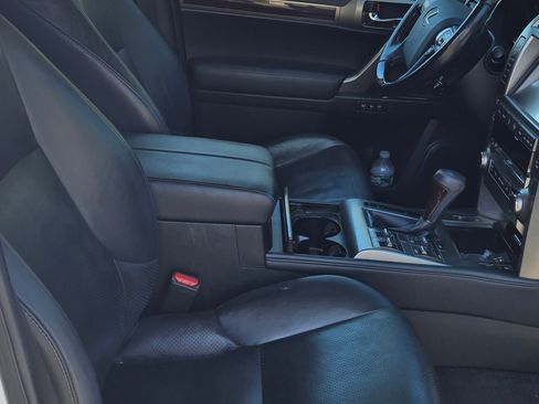Used 2018 Lexus GX 460 Luxury image 11