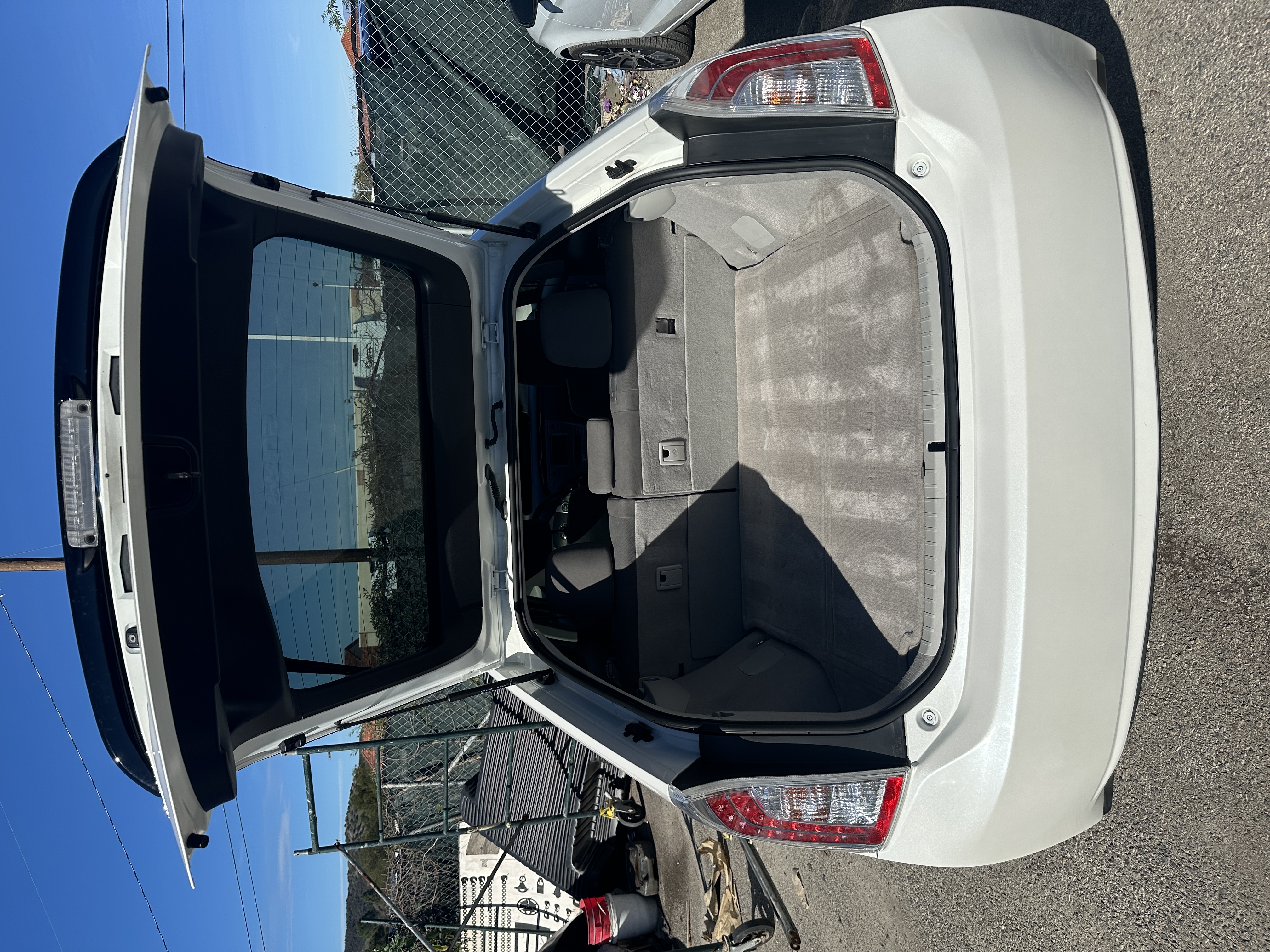 Used 2015 Toyota Prius Three FWD image 5
