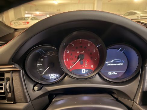 Used 2022 Porsche Macan GTS AWD/4WD image 6