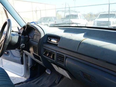Used 1995 Ford F250 2WD Regular Cab image 9