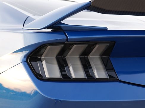 Used 2024 Ford Mustang GT Premium RWD image 5