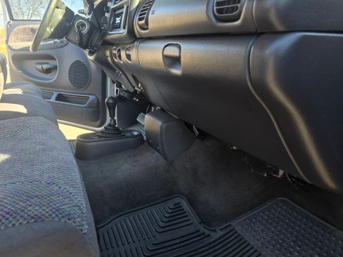 Used 2001 Dodge Ram 2500 Truck 4x4 Quad Cab image 17