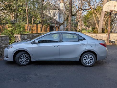 Used 2018 Toyota Corolla LE w/ Protection Package image 11