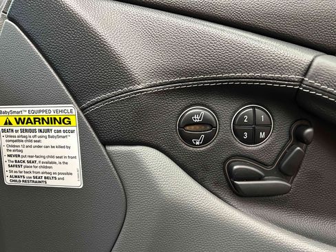 Used 2005 Mercedes-Benz SL 55 AMG image 22