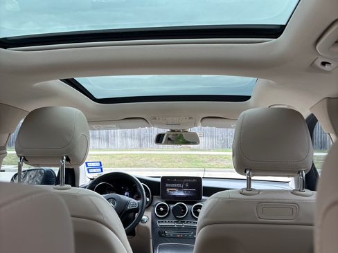 Used 2019 Mercedes-Benz GLC 300 image 14