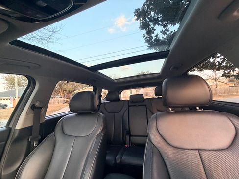 Used 2021 Hyundai Santa Fe Limited image 2