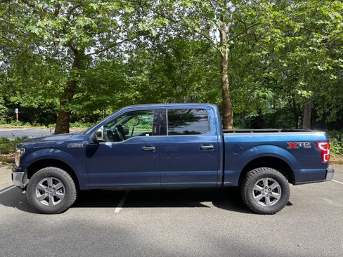 Used 2018 Ford F150 XLT w/ Equipment Group 302A Luxury AWD/4WD image 4