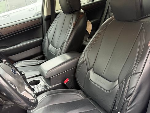 Used 2016 Subaru Outback 3.6R Limited AWD/4WD image 11