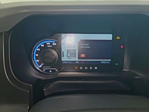 Used 2022 Ford Bronco Badlands image 9