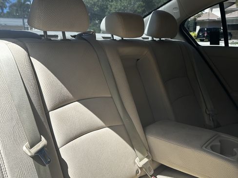 Used 2016 Honda Accord EX image 5