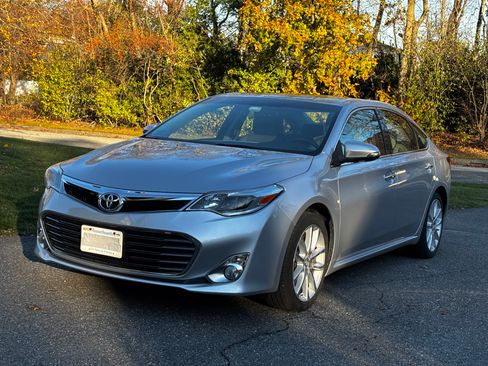 Used 2014 Toyota Avalon Limited image 1