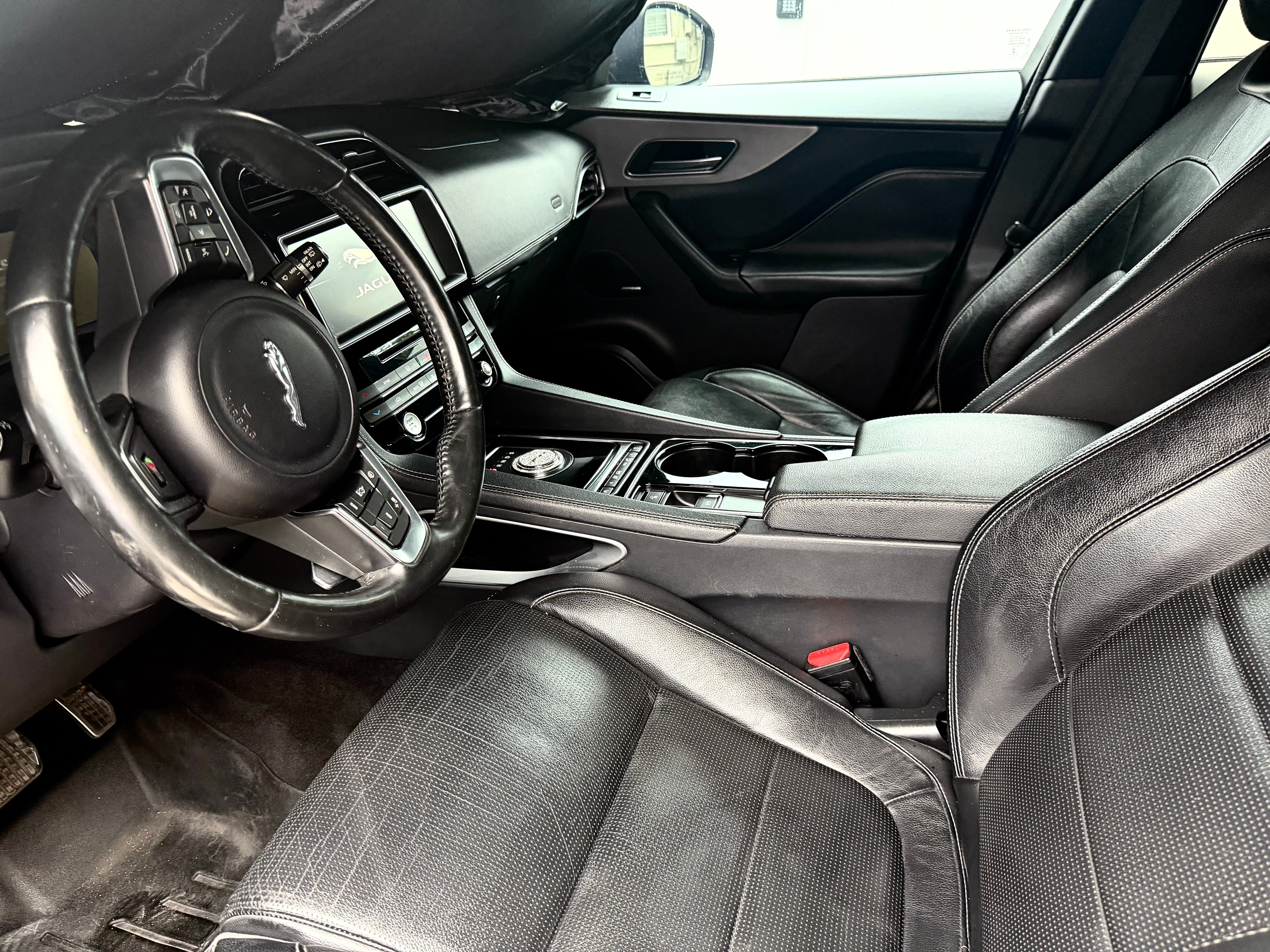 Used 2017 Jaguar F-PACE S AWD/4WD image 13